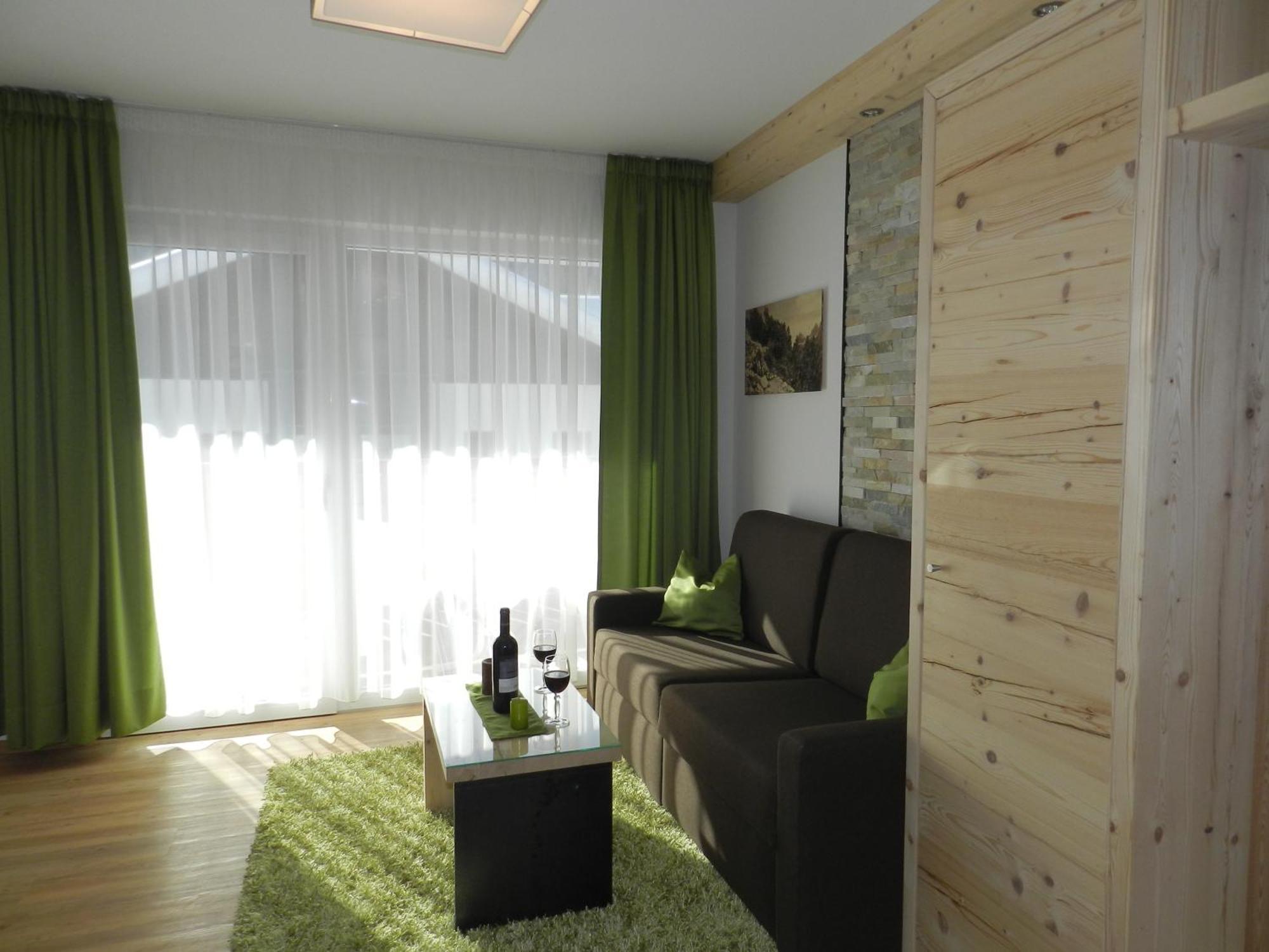 Garni Hotel Mezdi Selva di Val Gardena Ngoại thất bức ảnh